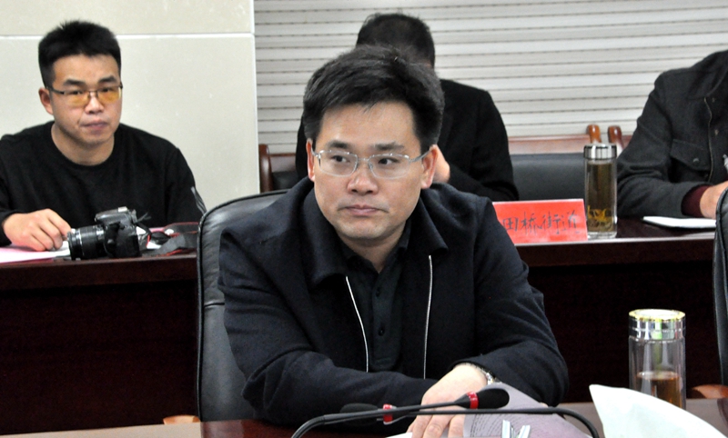 DSC_0751.JPG DSC_0751.JPG